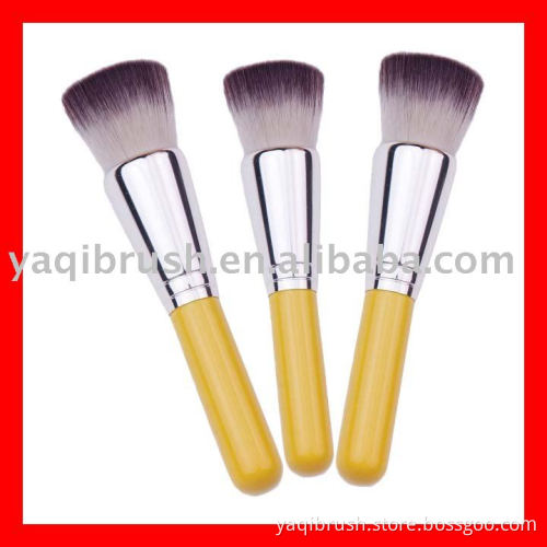 Mini face powder brush